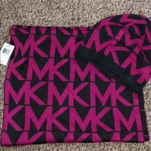 Michael kors brand new infinity scarf & hat